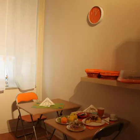 Oda ve Kahvaltı I 2 Puttini