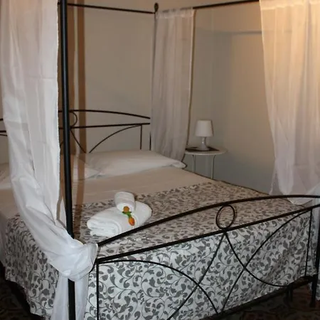 Oda ve Kahvaltı I 2 Puttini